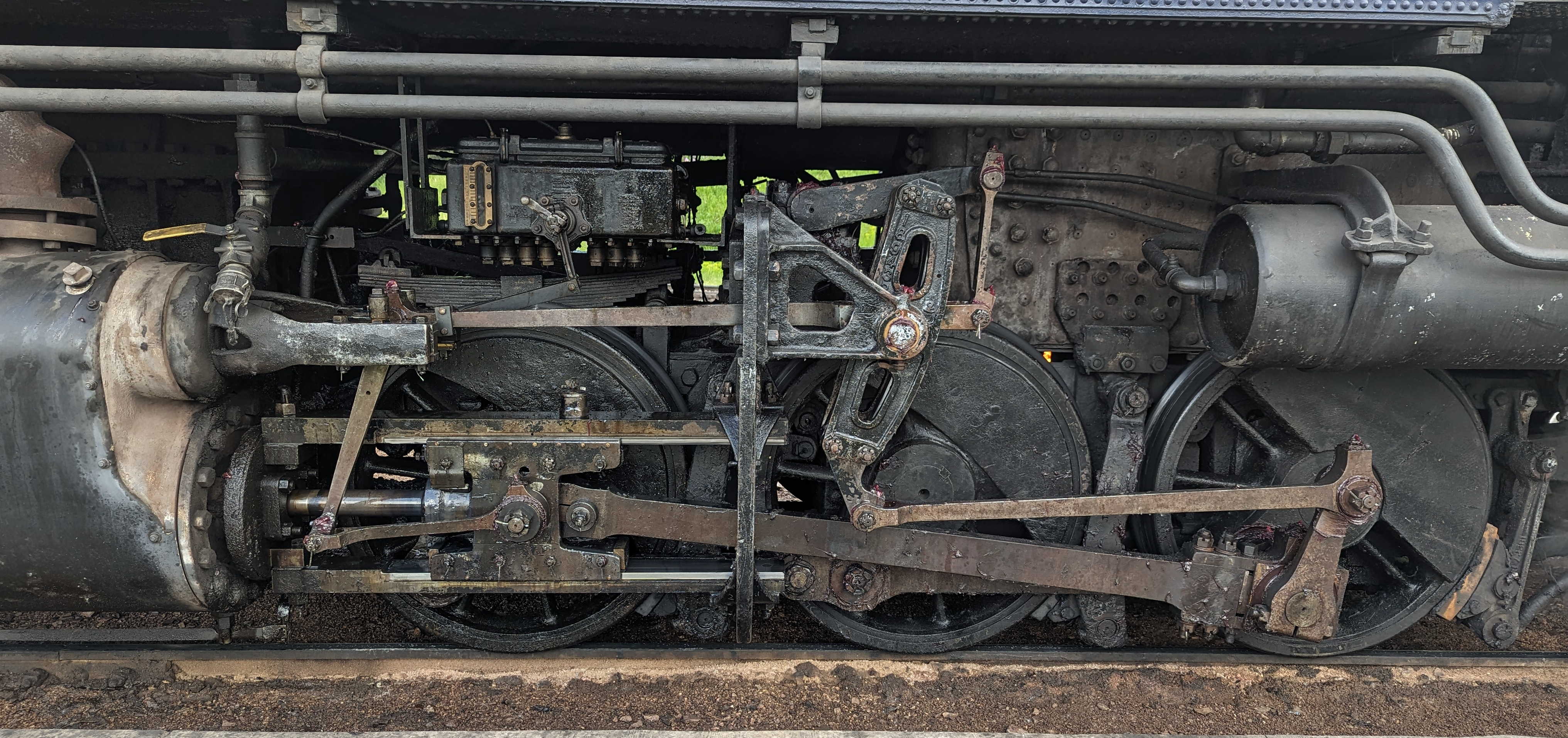 rear bogie No. 110 locomotive valve gear